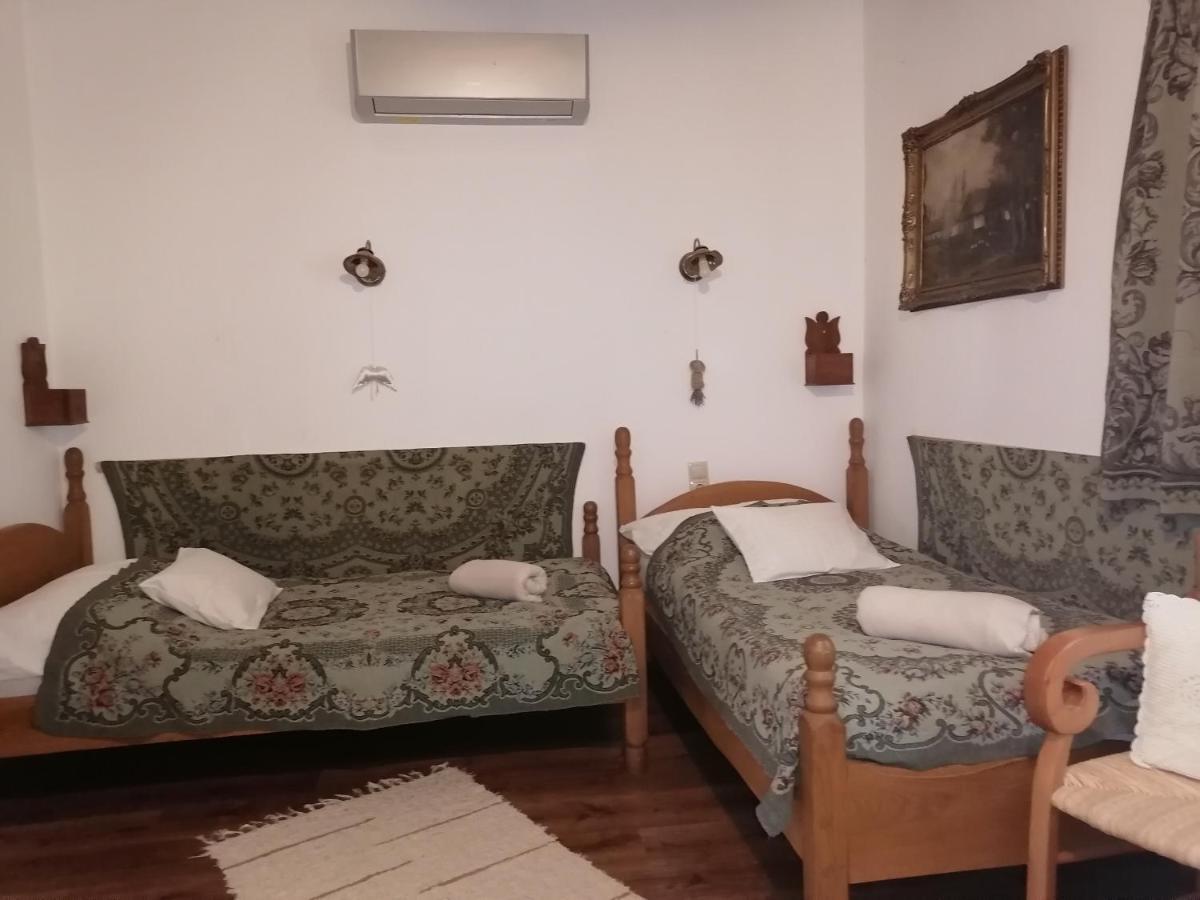 Отель Mives Vendeghaz Pogany Экстерьер фото